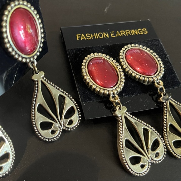 Vintage Dangle Clip On Costume Jewelry Ruby Faux Gem Drop Dangle Earrings Retro - Picture 6 of 6